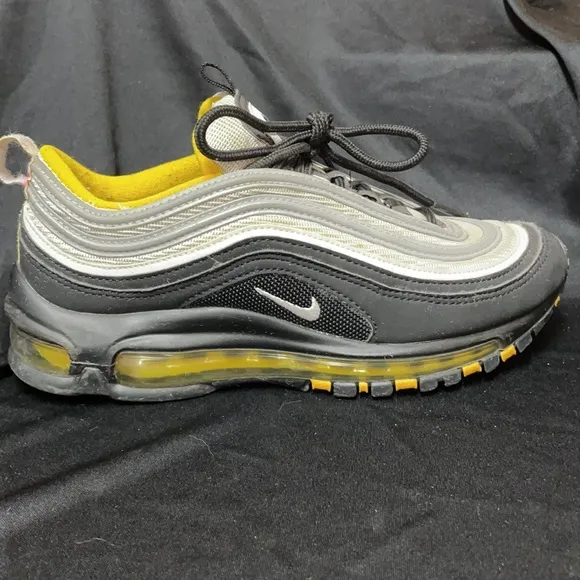 Air Max 95 black, yellow and white. Size 5