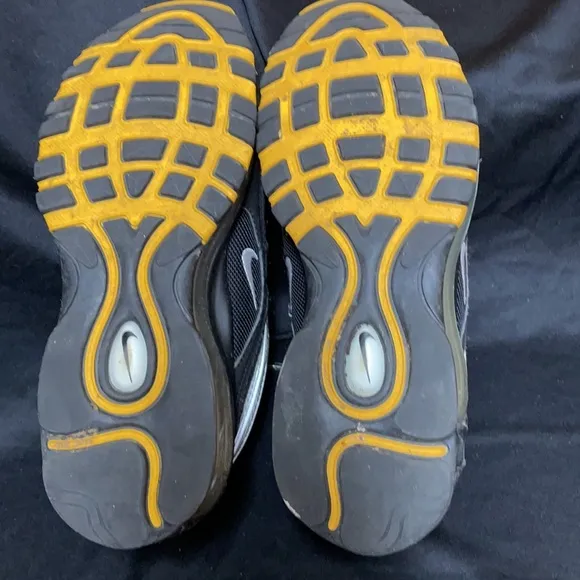 Air Max 95 black, yellow and white. Size 5