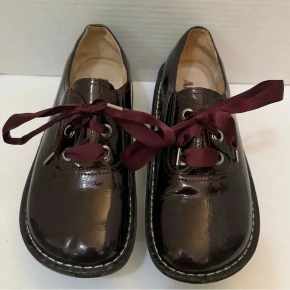 Alegria Wine Patent Leather Lace Up Comfort Shoes