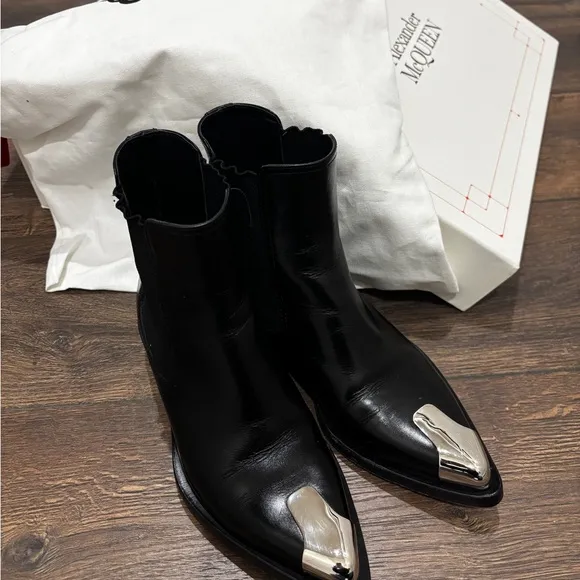 Alexander McQueen Black Leather Men's Shoes