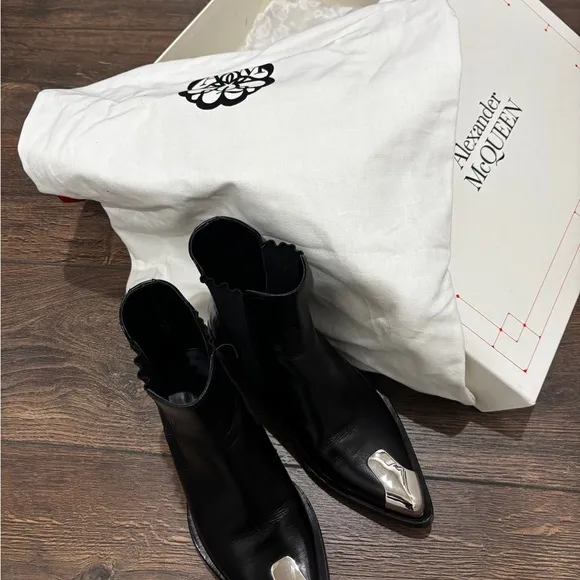 Alexander McQueen Black Leather Men's Shoes