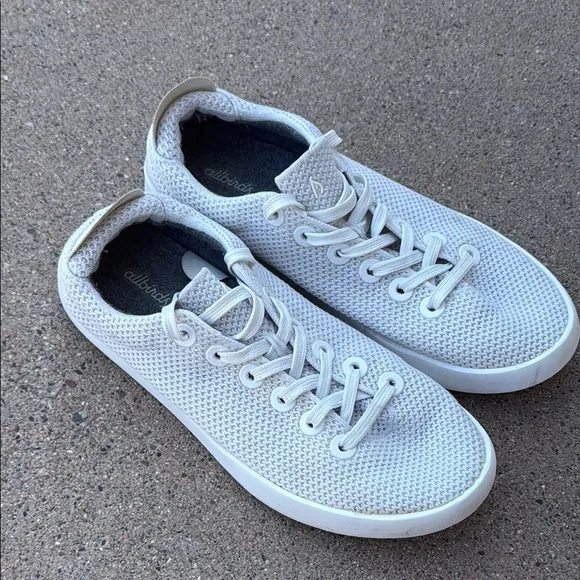 Allbirds Men’s Size 10 White Knit Sneakers Lace-Up Lightweight Eco Shoes
