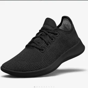 ALLBIRDS TREERUNNERS.