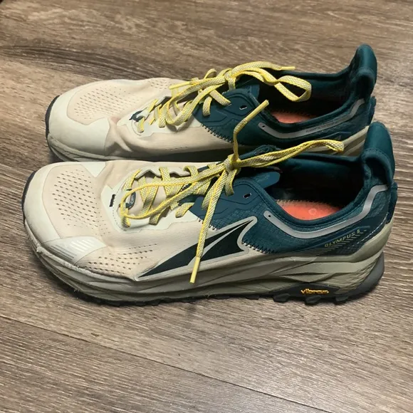 Altra Olympus 5 shoes