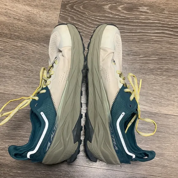 Altra Olympus 5 shoes
