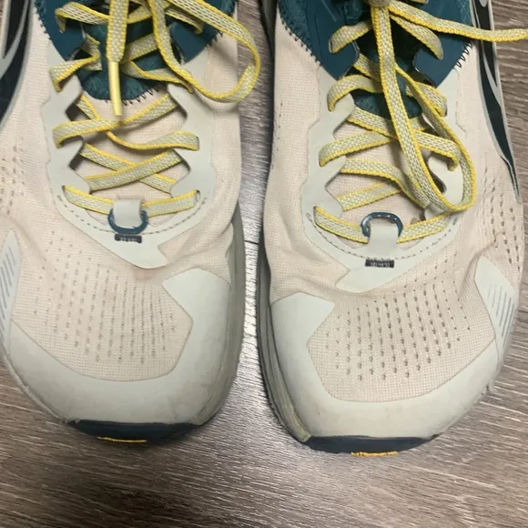 Altra Olympus 5 shoes