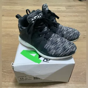 APL Ascend Mid Top Sneaker Athletic Shoes Black 8.5