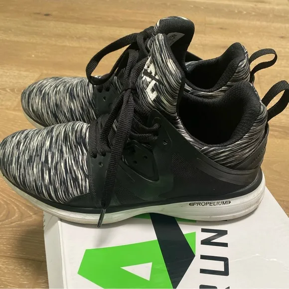 APL Ascend Mid Top Sneaker Athletic Shoes Black 8.5