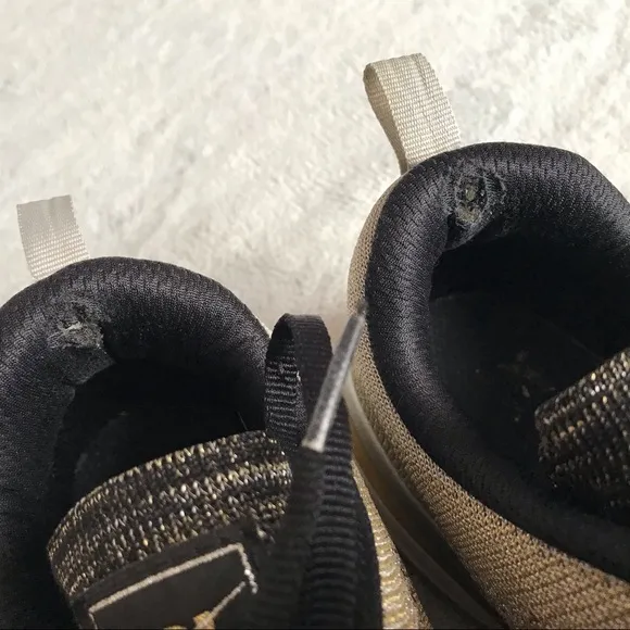 APL Techloom Pro Sneaker Metallic Silver Gold Knit