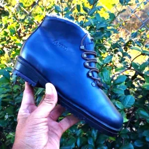 ARCUS LADIES BLUE LEATHER LACE UP ANKLE BOOTS W/FUR LINING
