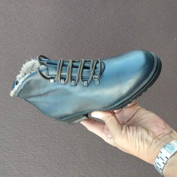 ARCUS LADIES BLUE LEATHER LACE UP ANKLE BOOTS W/FUR LINING