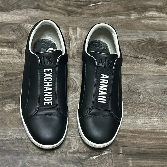 Armani Exchange Men’s Low Top sneakers Shoes Men’s Size 9 Black and White 224851