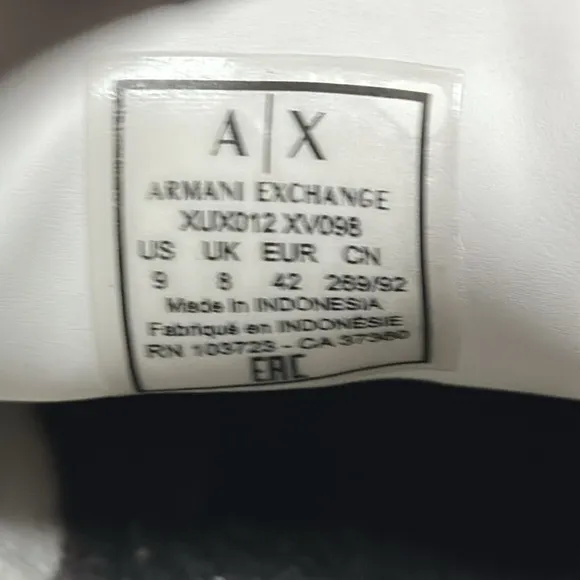 Armani Exchange Men’s Low Top sneakers Shoes Men’s Size 9 Black and White 224851