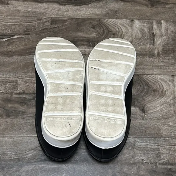 Armani Exchange Men’s Low Top sneakers Shoes Men’s Size 9 Black and White 224851