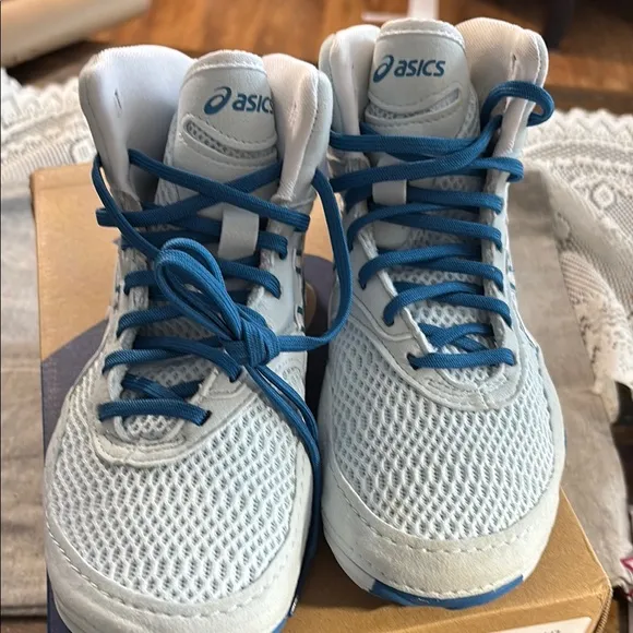 ASICS Blue and White Athletic Shoes High-Top Design