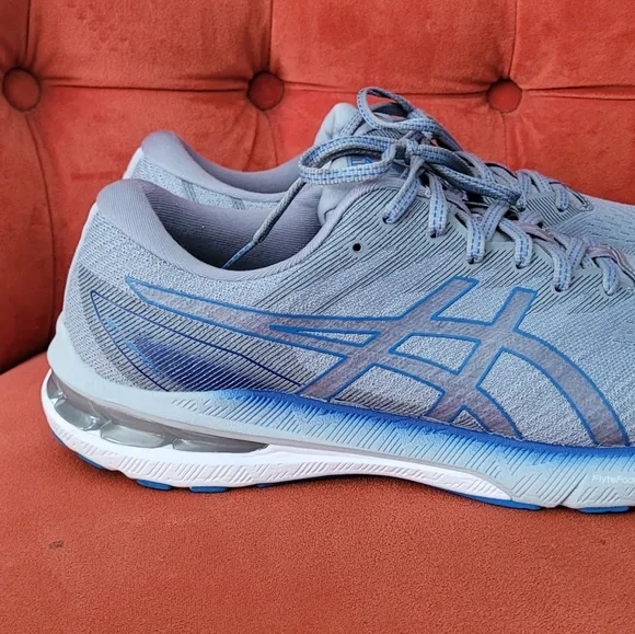 ASICS Men's GT-2000 10 Running Shoe (NO INSOLE) Size 11.5