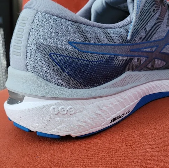 ASICS Men's GT-2000 10 Running Shoe (NO INSOLE) Size 11.5