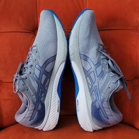 ASICS Men's GT-2000 10 Running Shoe (NO INSOLE) Size 11.5