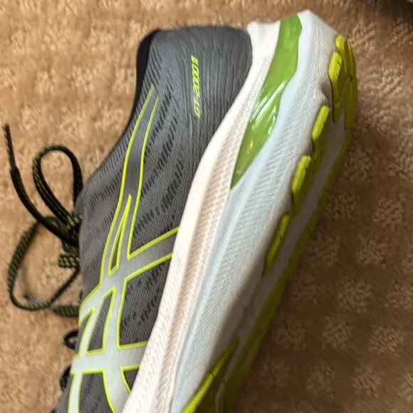 ASICS Men's GT2000 11 Gray and Green Running Shoes