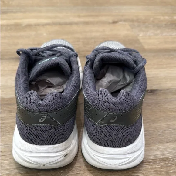 Asics Size 8 Gray and Green Athletic Shoes with Gel-Contend Cushioning