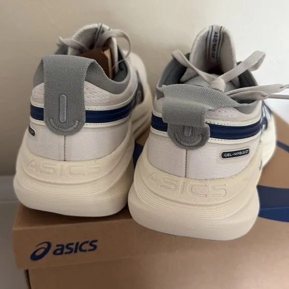 ASICS  WONENS Running Shoes Size 9 NWT SNEAKERSGEL-NIMBUS 27 ASICS TRACK CLUB