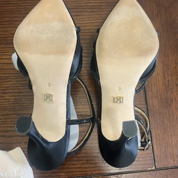 Badgley‎ Mischka Elaine Pump heel black bow detail New 6