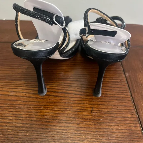 Badgley‎ Mischka Elaine Pump heel black bow detail New 6