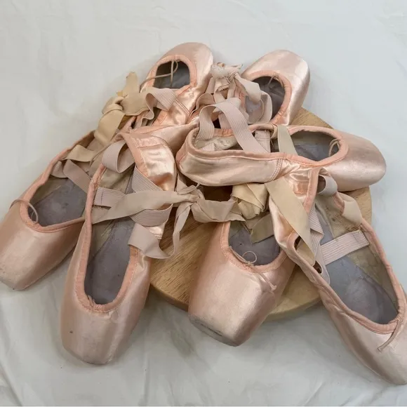 Ballet Pointe Shoes Craft Projects DEAD Not Danceable - ALL 4 PAIRS