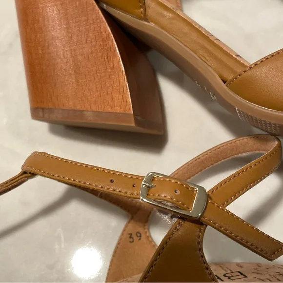 Bhava IMANI WEDGE SANDAL, Natural Color, Size 39 (US 8.5 - 9) - New, Spring