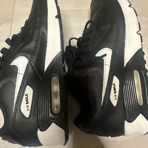 Big Boy Nike Air Max 90 Brand New Size 5y