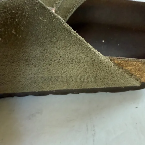 Birkenstock Arizona Soft Footbed Taupe Suede Size 5-5.5