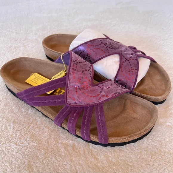 BIRKENSTOCK PURPLE LEATHER STRAPPY EMBOSSED SLIDE SANDALS SIZE 10 NWT
