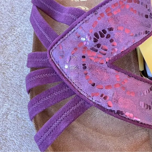 BIRKENSTOCK PURPLE LEATHER STRAPPY EMBOSSED SLIDE SANDALS SIZE 10 NWT