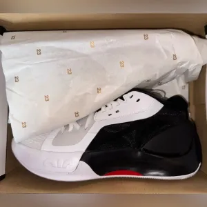 Black and White High-Top Athletic Shoes with Sporty Design