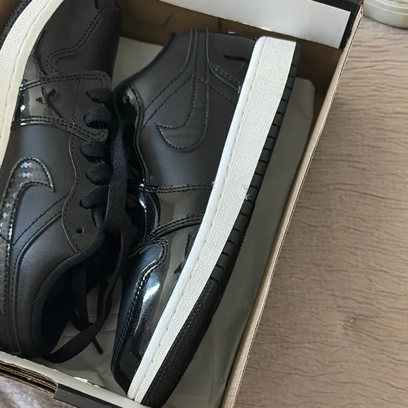 Black Jordan Sneakers