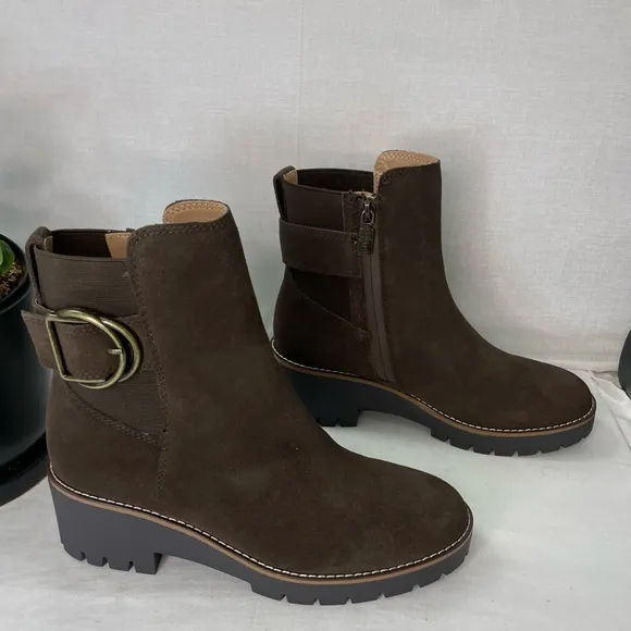 Blondo Dagger Waterproof‎ Nubuck LeatherBooties - Size 8.5 NWOB