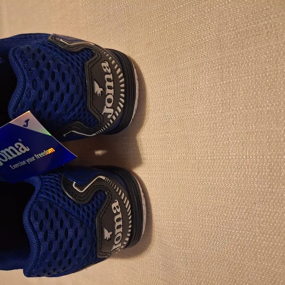 Blue Performance Athletic Shoes with Gold Highlights
