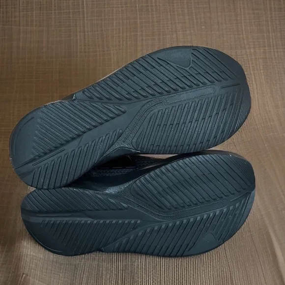 🔥BNWB ADIDAS DURAMO🔥