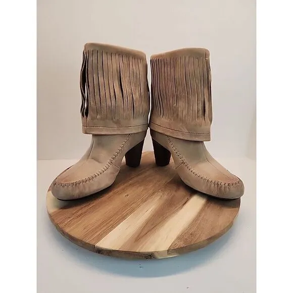 Born  Banbury Fringe Moc Bootie Women's Size 6 Tan Nubuck Heeled W02016