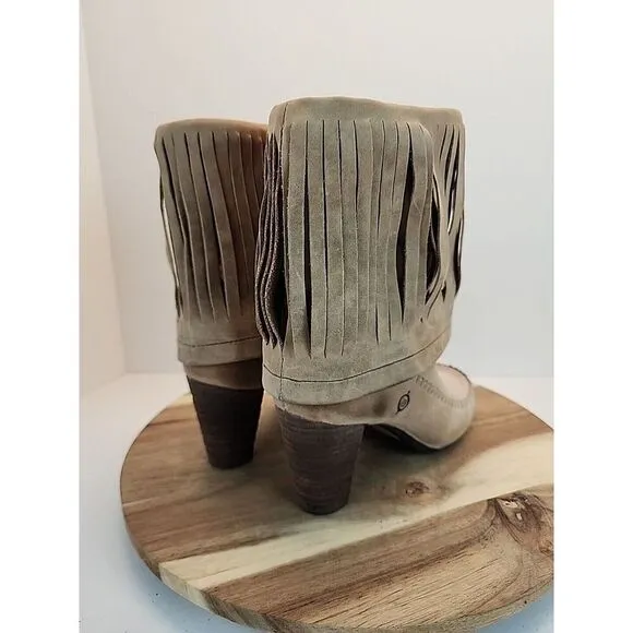 Born  Banbury Fringe Moc Bootie Women's Size 6 Tan Nubuck Heeled W02016
