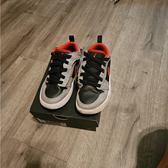 Boy’s Jordan 1 Low Shoes