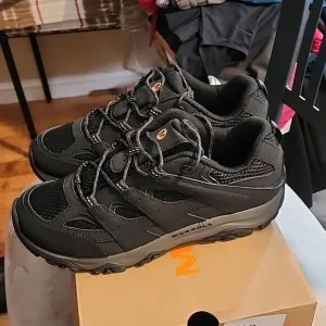 Boys Merrell Moab 3 Low Black shoes NWOT