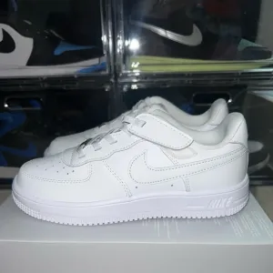 BOYS PRE SCHOOL NIKE FORCE 1 LOW EASYON_WHITE/WHITE-WHITE FN0237-111-SIZE 3