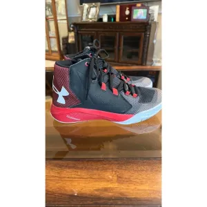 Boys Under Armour High Top Shoes  Size 7Y