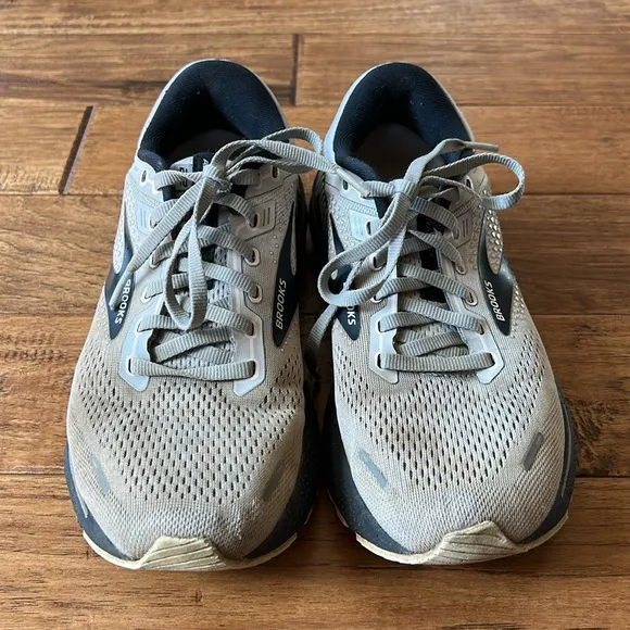 Brooks Adrenaline GTS 22 Road Running Shoes Gray Black Womens Size 9