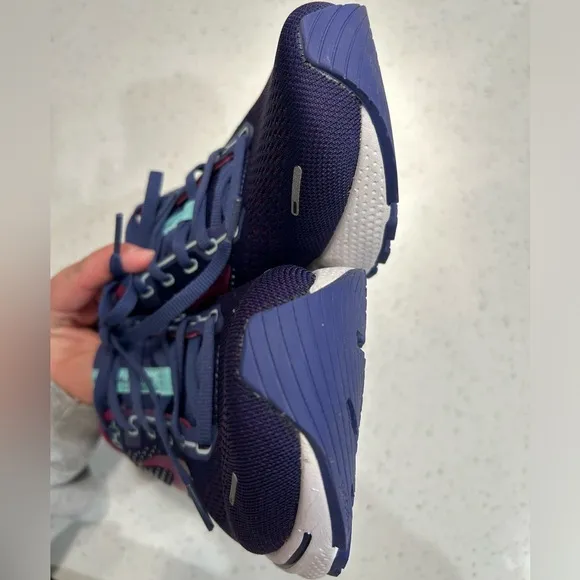Brooks Adrenaline GTS 22