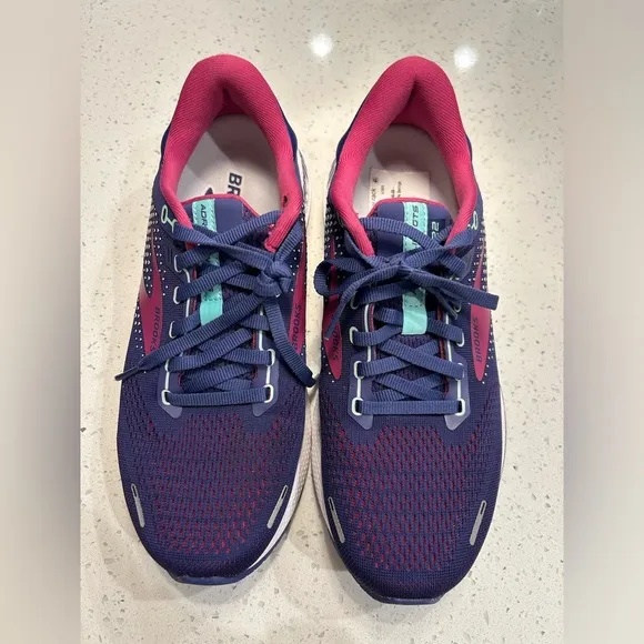 Brooks Adrenaline GTS 22