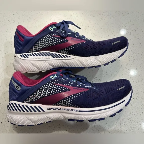 Brooks Adrenaline GTS 22