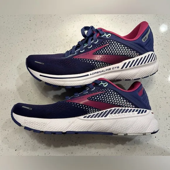 Brooks Adrenaline GTS 22
