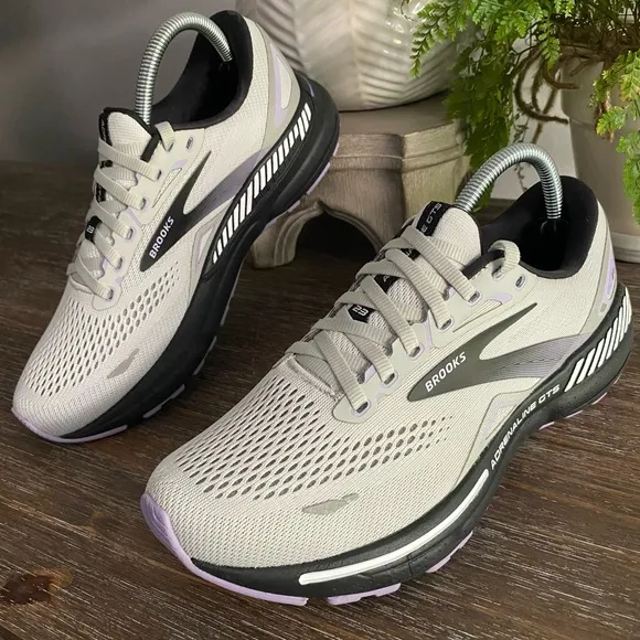 Brooks Adrenaline GTS 23 Supportive Running Shoes Athletic Sneakers Women’s 8.5